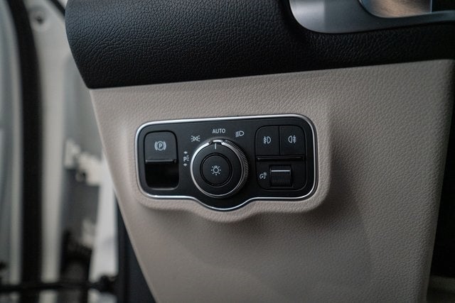 2025 Mercedes-Benz GLB GLB 250 4MATIC®