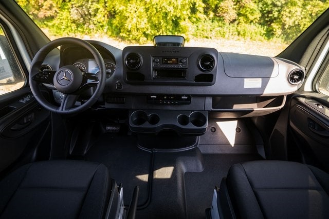 2026 Mercedes-Benz Sprinter 2500 Cargo 144 WB
