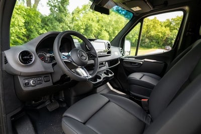 2025 Mercedes-Benz Sprinter 2500 Passenger 170 WB High Roof