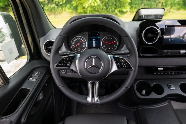 2025 Mercedes-Benz Sprinter 2500 Passenger 170 WB High Roof
