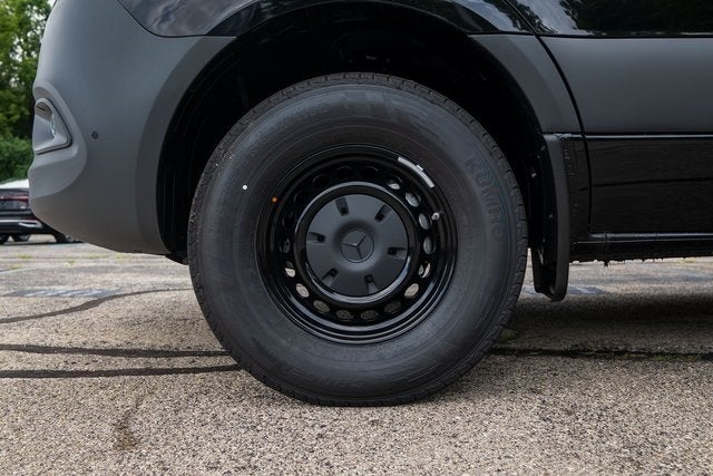 2025 Mercedes-Benz Sprinter 2500 Passenger 170 WB High Roof