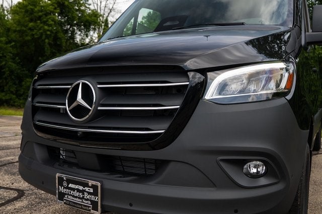 2025 Mercedes-Benz Sprinter 2500 Passenger 170 WB High Roof
