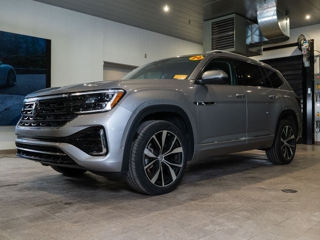 2024 Volkswagen Atlas 2.0T SEL Premium R-Line