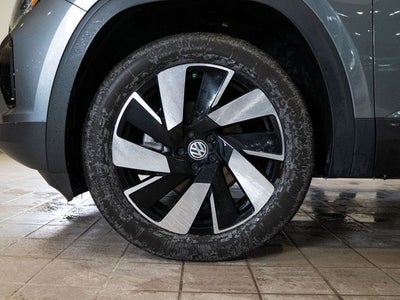 2024 Volkswagen Atlas Cross Sport 2.0T SE w/Technology