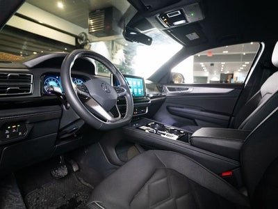 2024 Volkswagen Atlas Cross Sport 2.0T SE w/Technology