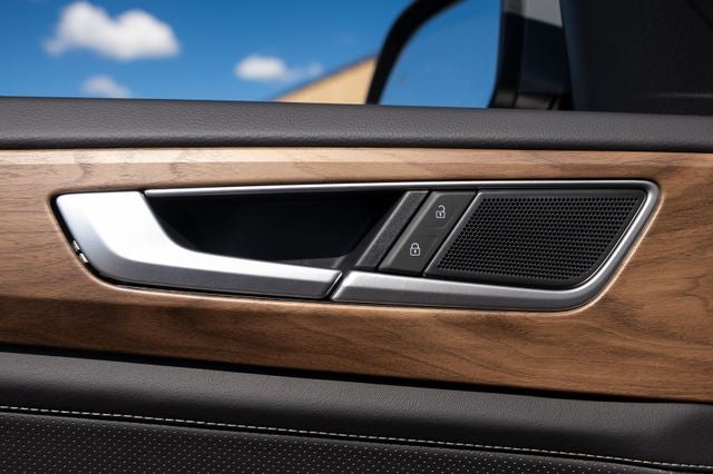 2026 Volkswagen Atlas 2.0T SE w/ Technology