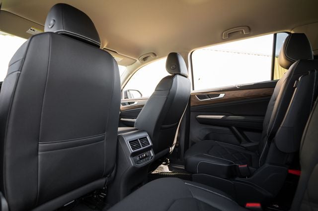 2026 Volkswagen Atlas 2.0T SE w/ Technology