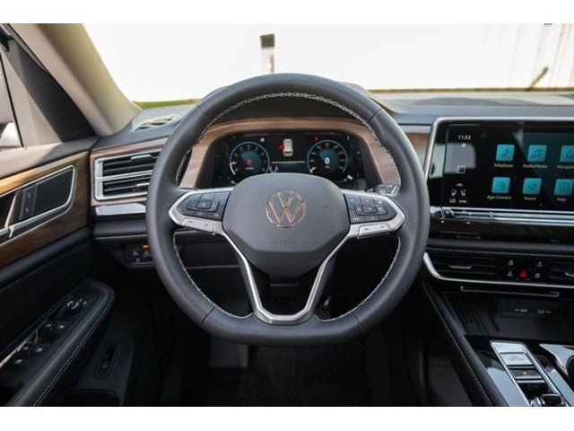 2026 Volkswagen Atlas 2.0T SE w/ Technology
