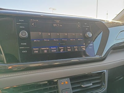 2024 Volkswagen Taos 1.5T SEL