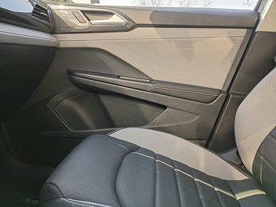 2024 Volkswagen Taos 1.5T SEL