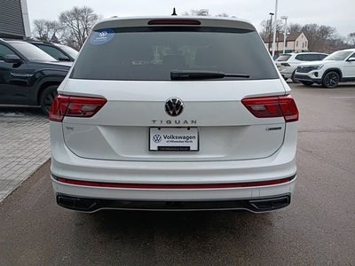 2024 Volkswagen Tiguan 2.0T SE R-Line Black