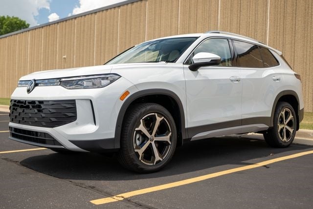 2025 Volkswagen Tiguan 2.0T SE