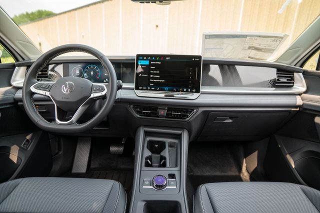 2025 Volkswagen Tiguan 2.0T SE