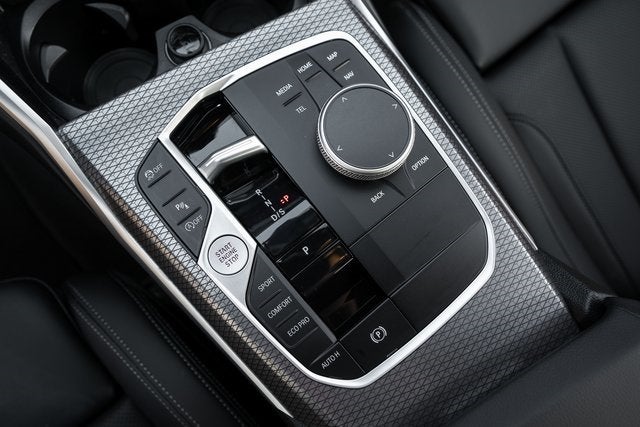 2025 BMW 3 Series 330i xDrive