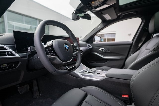 2025 BMW 3 Series 330i xDrive