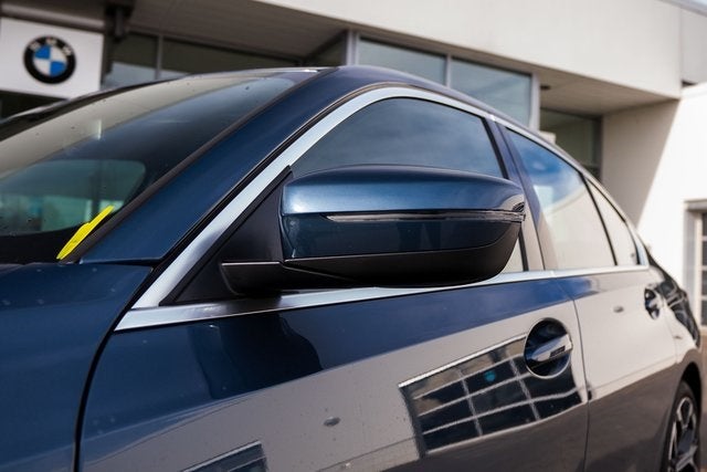 2025 BMW 3 Series 330i xDrive