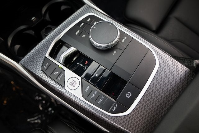 2025 BMW 3 Series 330i xDrive