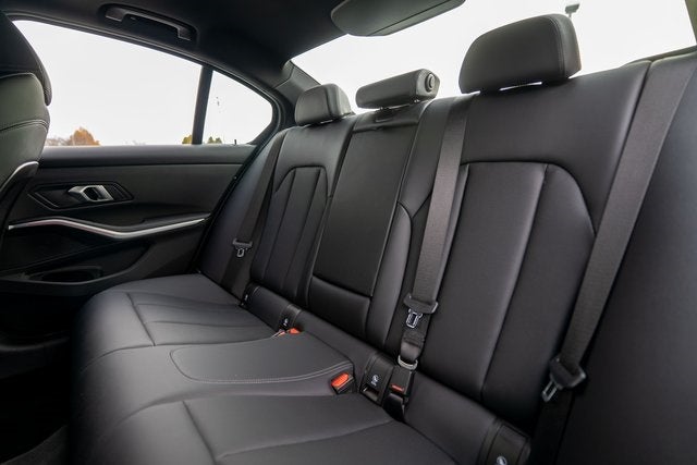 2025 BMW 3 Series 330i xDrive