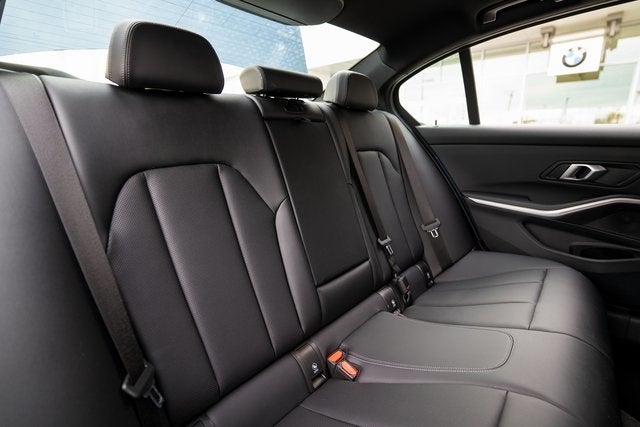 2025 BMW 3 Series 330i xDrive