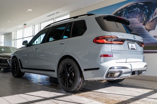 2024 BMW X7 xDrive40i