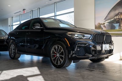 2022 BMW X6 M50i