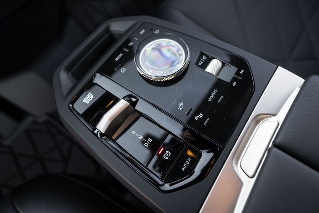 2026 BMW iX xDrive45
