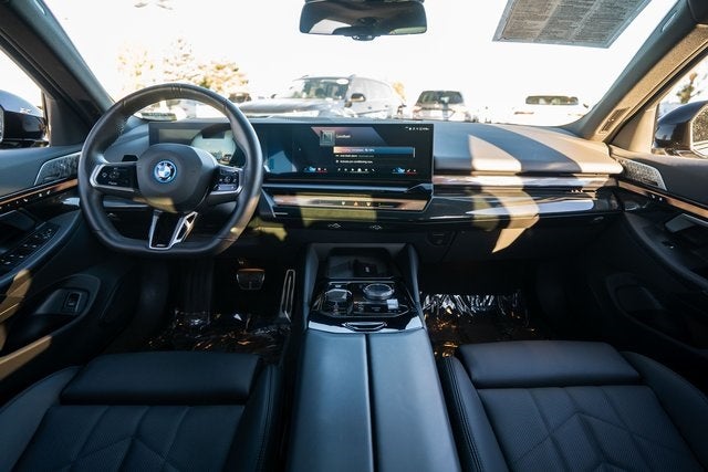 2025 BMW i5 xDrive40
