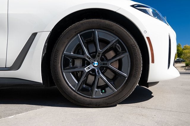 2025 BMW i4 eDrive40