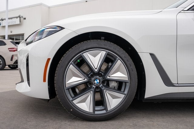2025 BMW i4 xDrive40