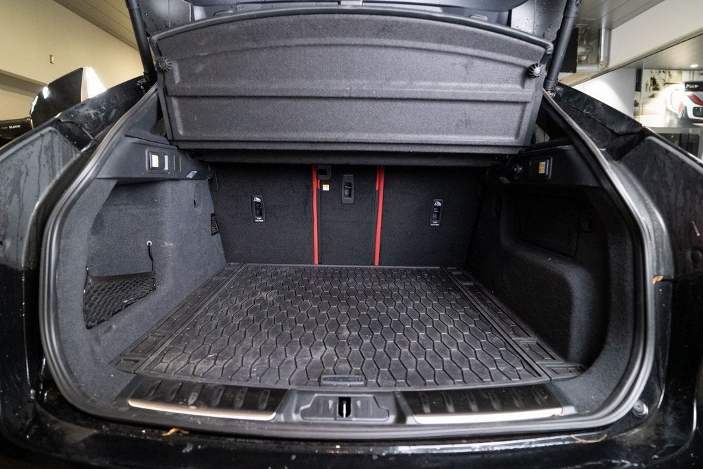 2024 Jaguar F-PACE P250 R-Dynamic S