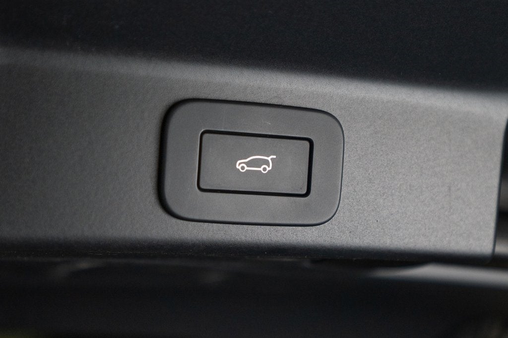 2024 Jaguar F-PACE P250 R-Dynamic S