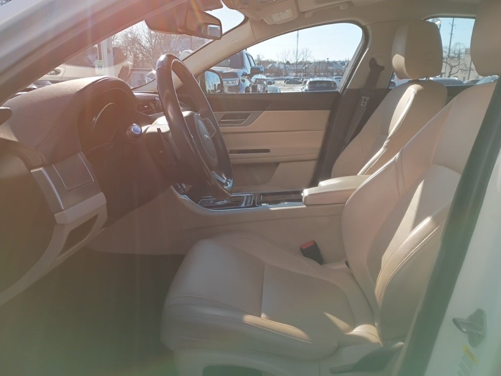 2017 Jaguar XF 35t Premium