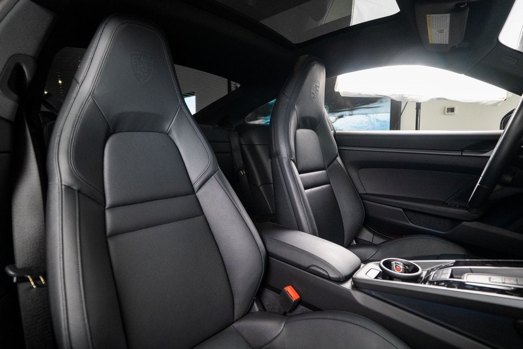 2025 Porsche 911 Carrera