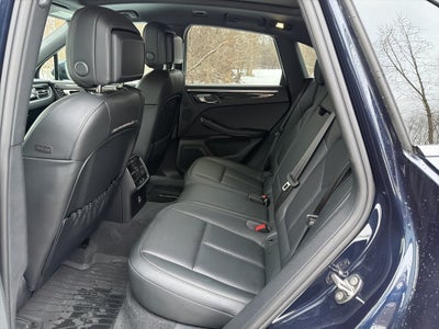 2023 Porsche Macan AWD