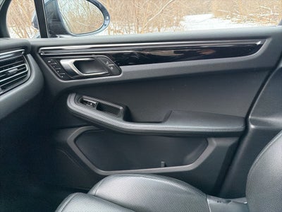 2023 Porsche Macan AWD