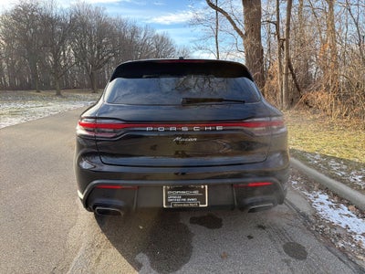 2025 Porsche Macan AWD