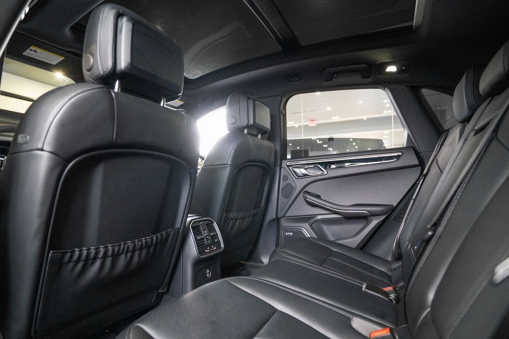 2025 Porsche Macan AWD