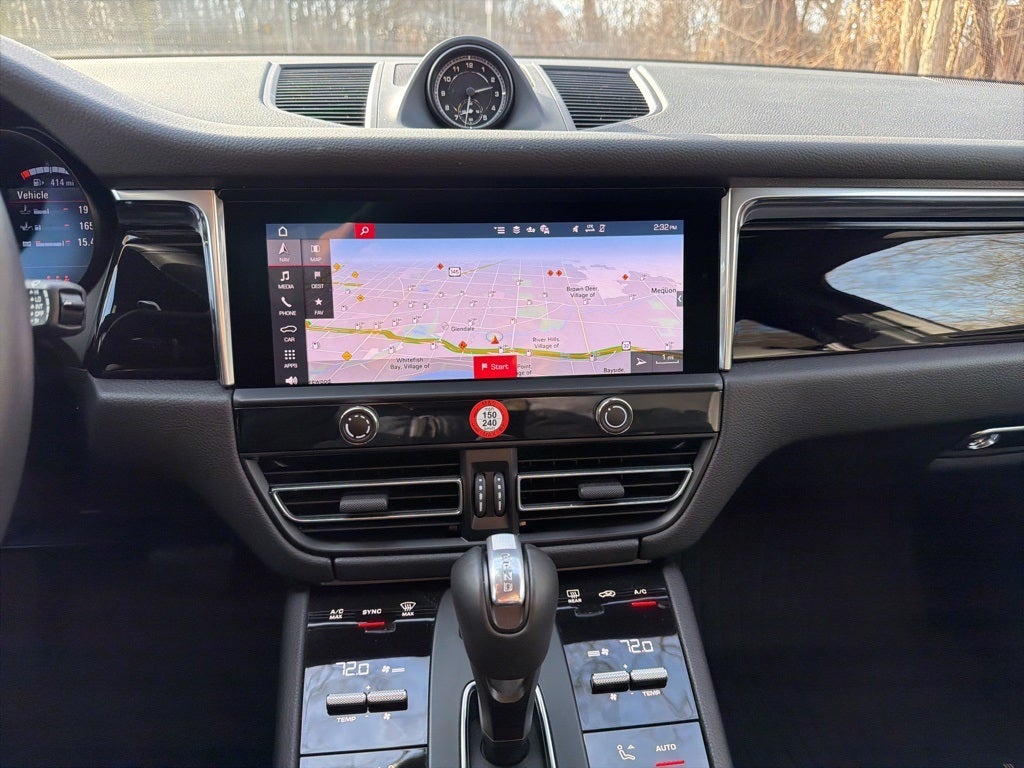 2025 Porsche Macan AWD