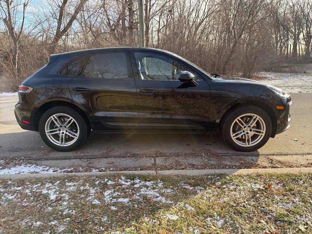 2025 Porsche Macan AWD