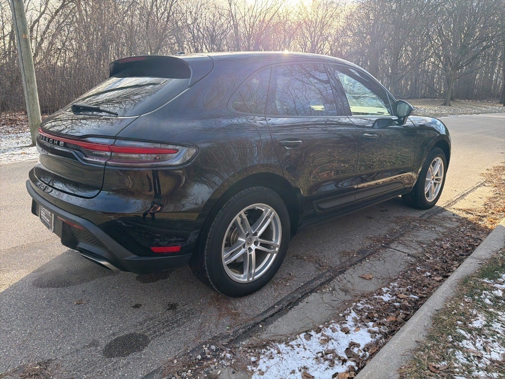2025 Porsche Macan AWD