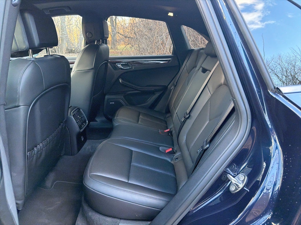 2023 Porsche Macan T