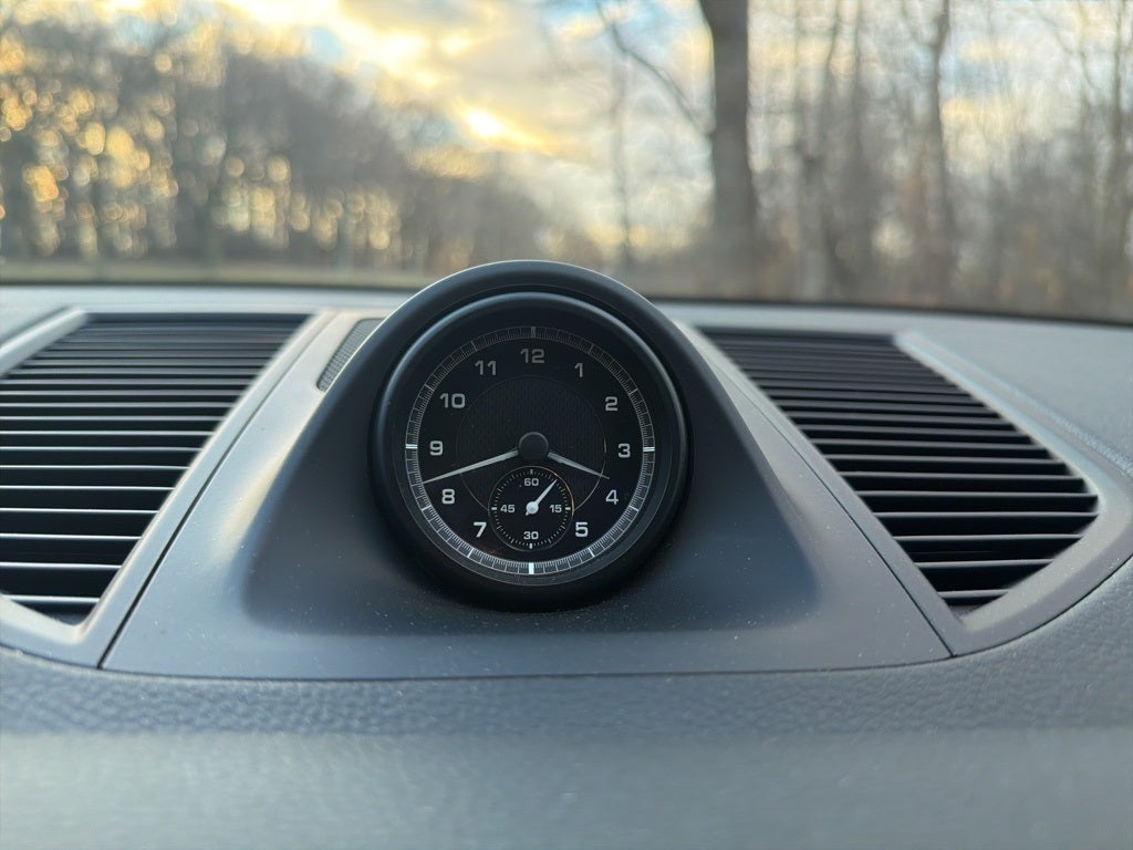 2023 Porsche Macan T