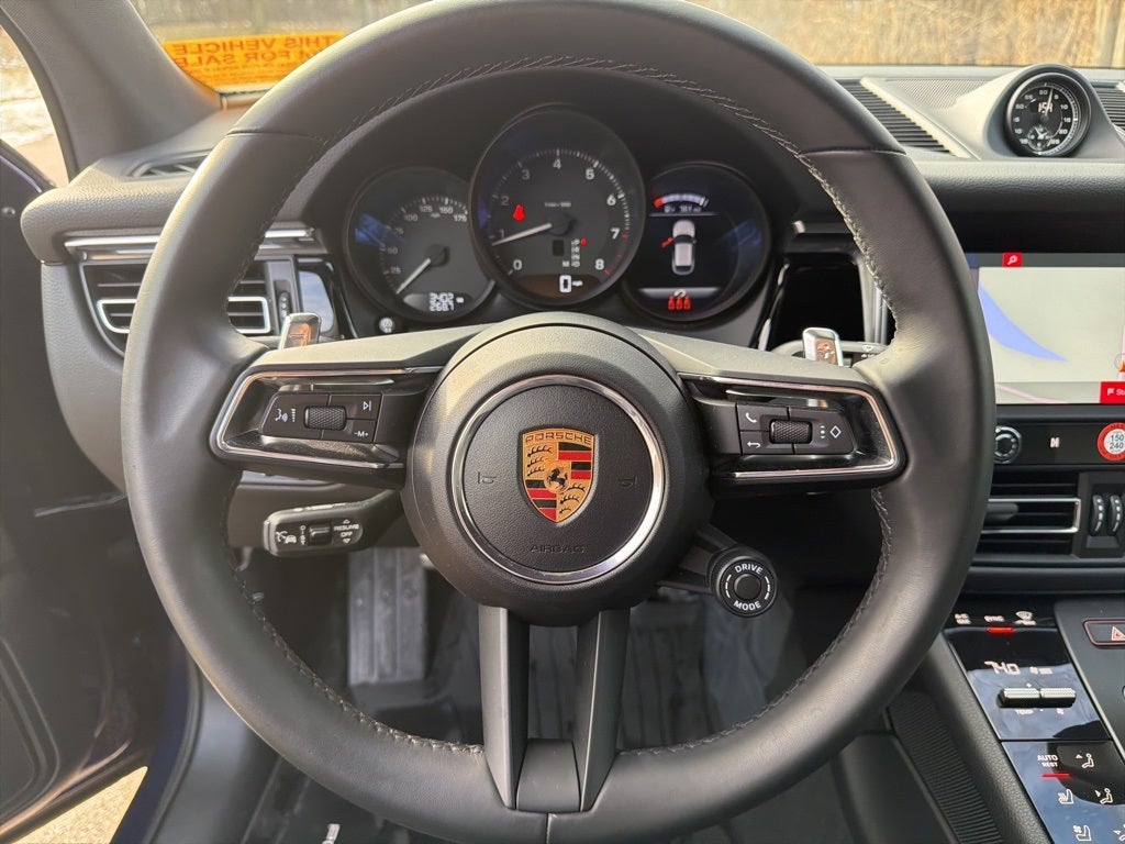 2025 Porsche Macan AWD
