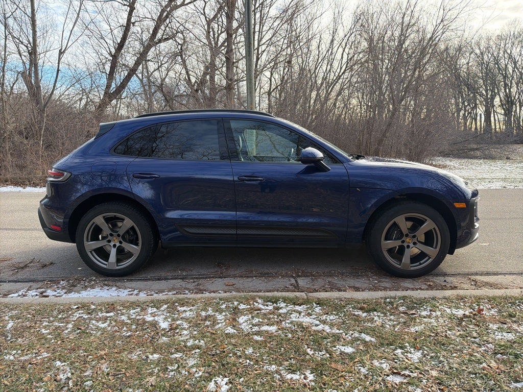 2025 Porsche Macan AWD