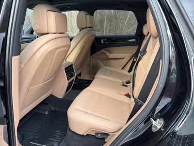 2023 Porsche Cayenne AWD