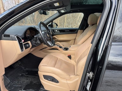 2023 Porsche Cayenne AWD