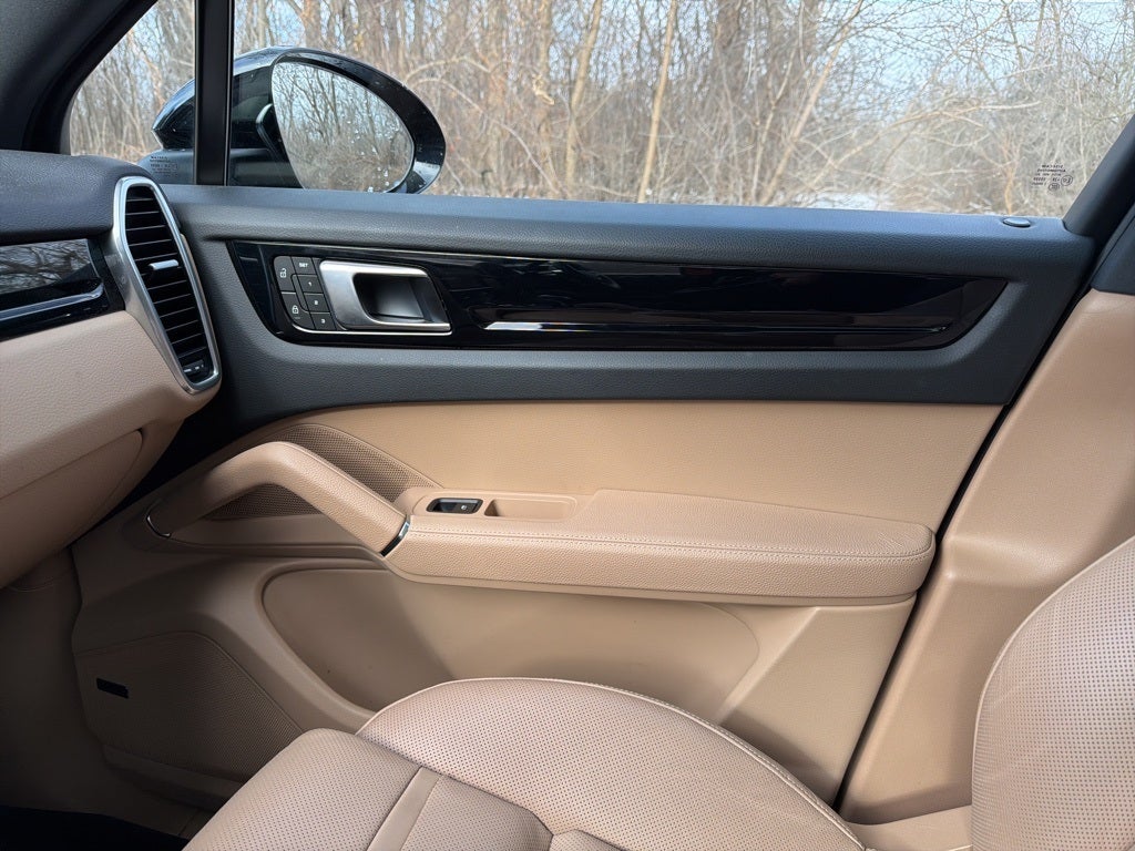 2023 Porsche Cayenne AWD