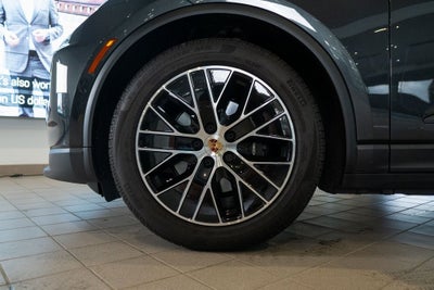 2025 Porsche Macan Electric Premium