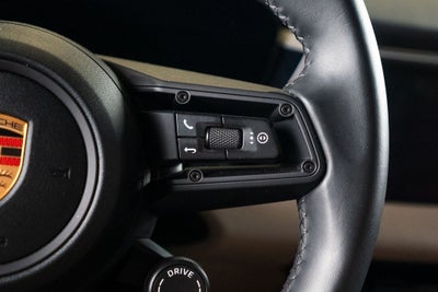 2025 Porsche Macan Electric Premium