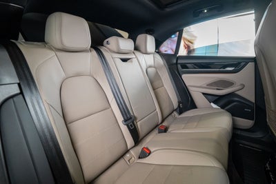 2025 Porsche Macan Electric Premium